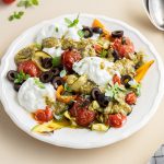 Salade de légumes d'été rôtis