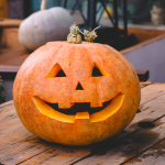 Comment vider une citrouille pour Halloween